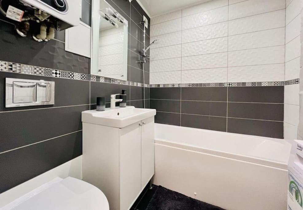 Comfort Apartment In Narva City Center Экстерьер фото